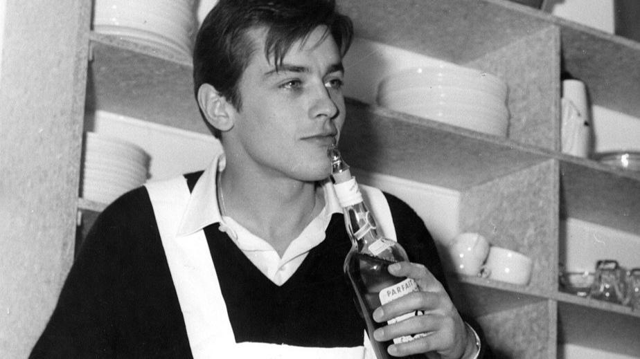 阿兰·德龙|他帅过小李子，富婆争相包养，上世纪靠脸吃饭第一人，官宣要「安乐死」了