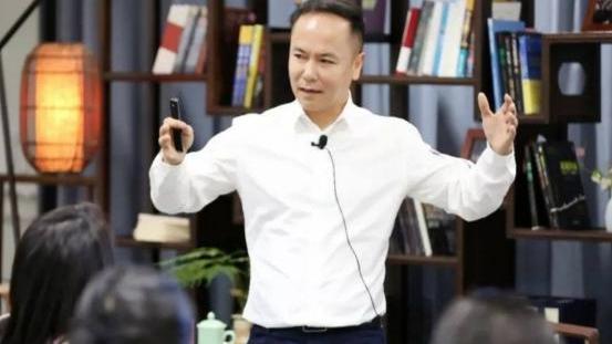 阿里巴巴|浙江商人沈国军，和马云称兄道弟，还娶比自己小20岁女明星