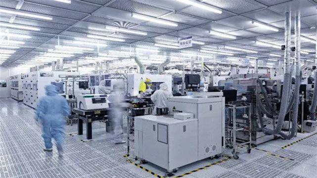 外星人|全球芯片产业动荡？美欧砸重金紧急布局，“中国芯”能否绝地求生