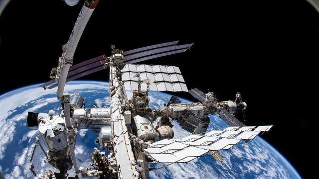 一年运输16位宇航员和12吨货物，SpaceX的载人航天技术已炉火纯青