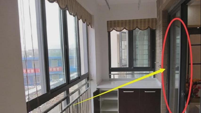越来越多人阳台不装推拉门，现在流行这样做，太聪明了