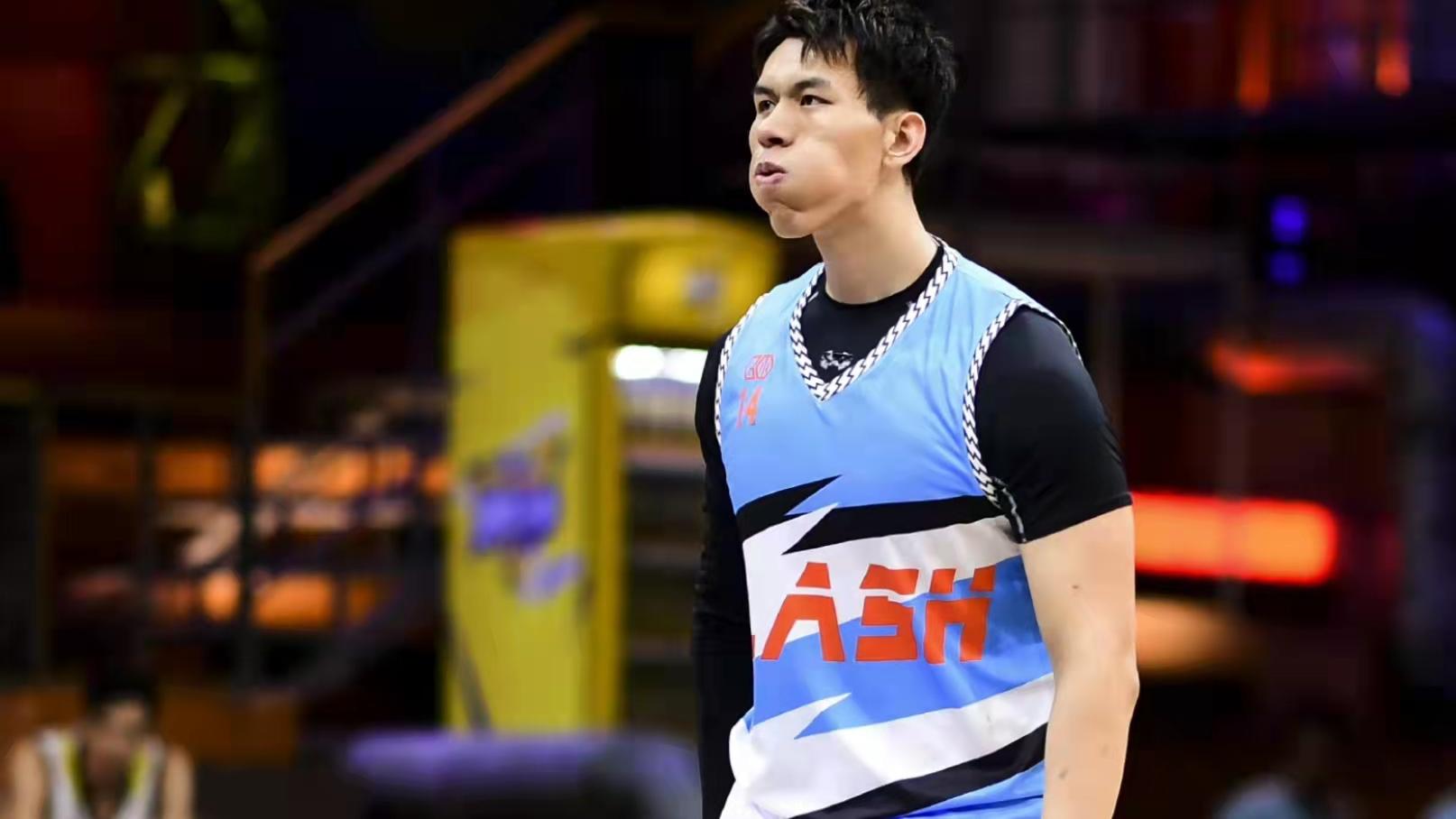 铁牛|野球圈“最强内线”铁牛放弃CBA，年收入超过职业球员