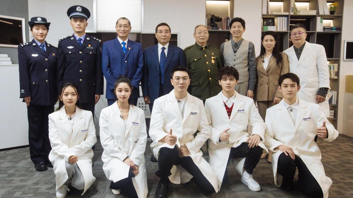 明星|只考虑观众，不考虑明星和粉丝，芒果这次打了多少素人真人秀的脸