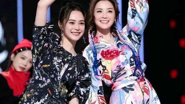 下一站天后|全员合唱《下一站天后》催泪，阿娇阿Sa为何不在《浪姐》舞台演唱