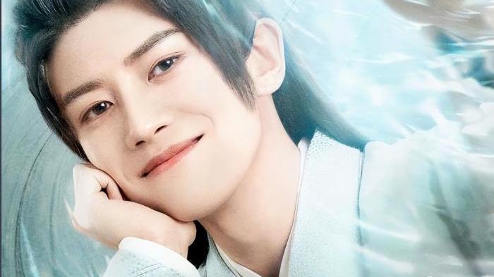 李宇春|任嘉伦浓妆艳抹穿粉衣扎小辫，被说撞脸李宇春，突然觉得鹿晗好man