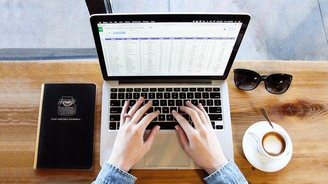 5分钟抓拍一次居家员工，办公效率与员工体验能否双全？