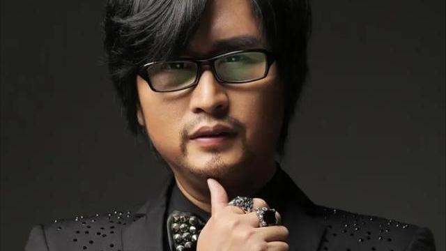 整容|让正主头疼的山寨明星，为牟利不择手段，整容擦边轻松年入百万