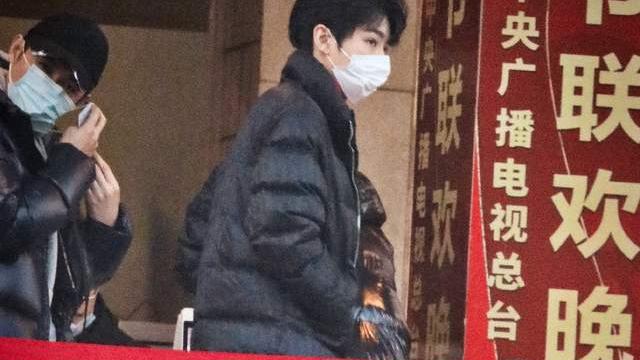 央视春晚|TFBOYS先后现身央视春晚第三次联排，不能提及的对象有望合体