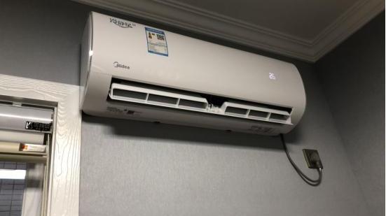 地暖被扒掉，更多人开始装暖气片？业主坦言，有四点地暖比不了