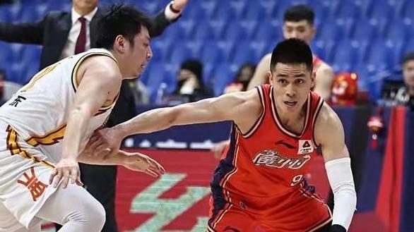 赵岩昊|CBA三消息：上海超外伤病治疗，陈盈骏没被选中，赵岩昊首发无望