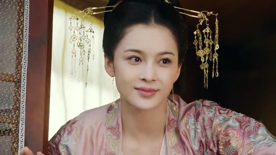 赵樱子|内涵窦骁，称张蔷为妈咪，P图只P自己，赵樱子的想红也太明显了