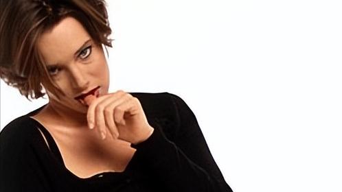 好莱坞|好莱坞著名女演员自述：16岁时被父母遗弃流落街头，曾多次被侮辱