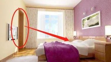 卧室门“朝向”大有讲究，一旦摆对，后代富贵之象，大吉大利