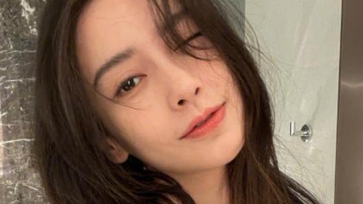 黄晓明|杨颖丢人丢到国外！隐瞒这么多年被揭穿，黄晓明离婚是对的