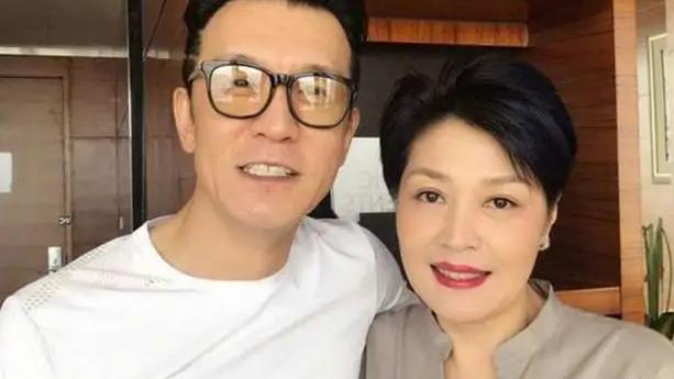 李咏|去外国治疗癌症被骂，李咏去世后，将2亿财产全留给了女儿