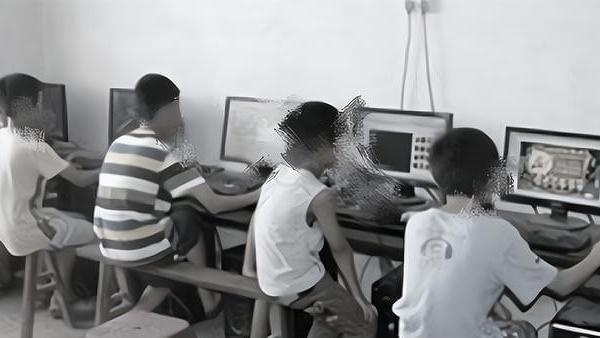 网吧|纪实：河南17岁孩子在网吧被拐，被折磨四天后逃脱，牵出多条命案