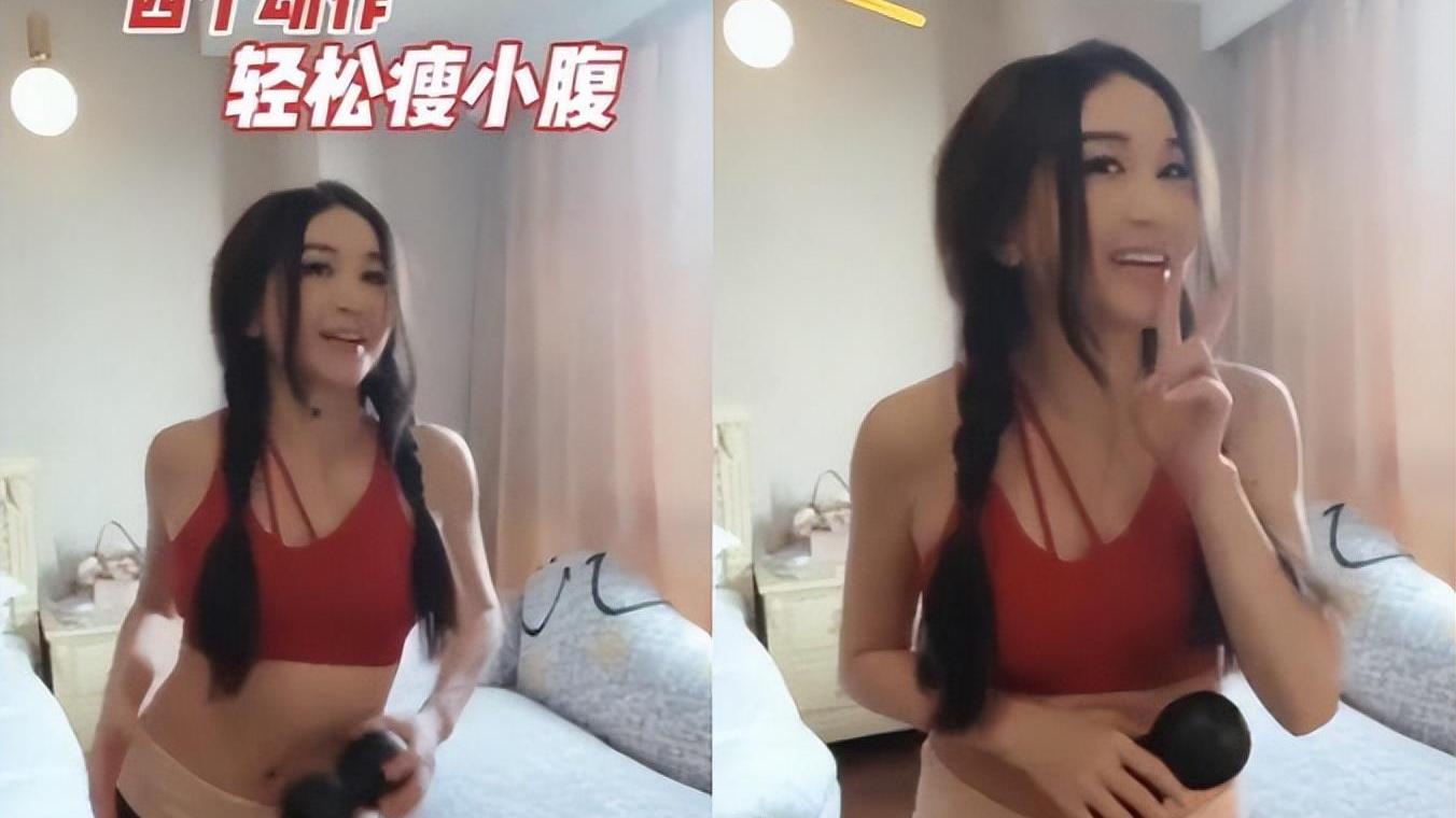 温碧霞|55岁温碧霞穿比基尼太性感！坐泳池边炫细腰，手上戴满珠宝显阔气