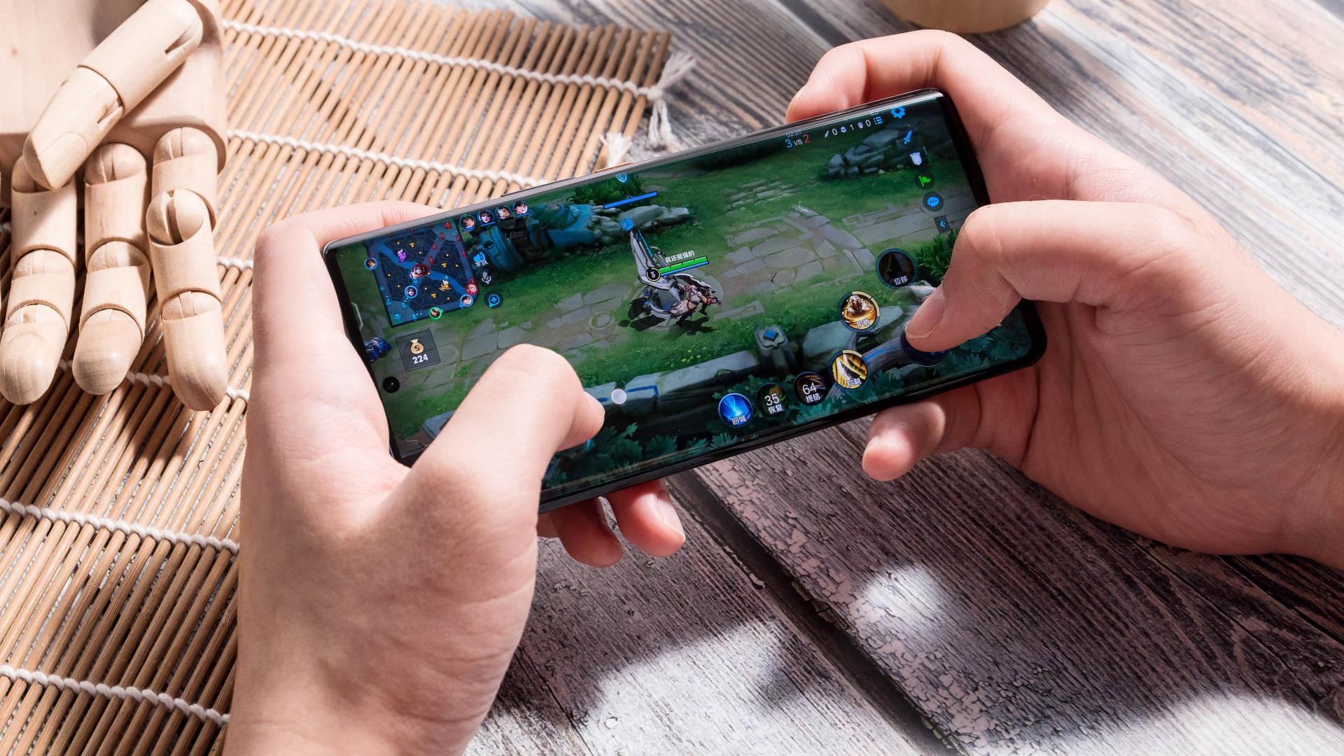 3070ti|顶级硬件匹配优秀技术，iQOO 9 Pro更好平衡显示效果与功耗