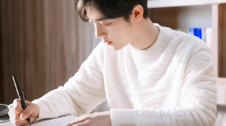 顾魏|肖战出演的主治医师，一块手表51万，顾魏的年薪被曝有“这个数”