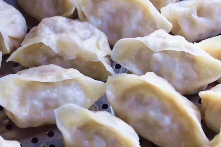 |酸菜馅饺子好吃有诀窍，牢记“1不放1窍门”，饺子不好吃才怪