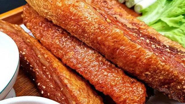 五花肉|广式五香脆皮烤五花肉喜欢吃肉旁的最爱，你学会怎么做了吗