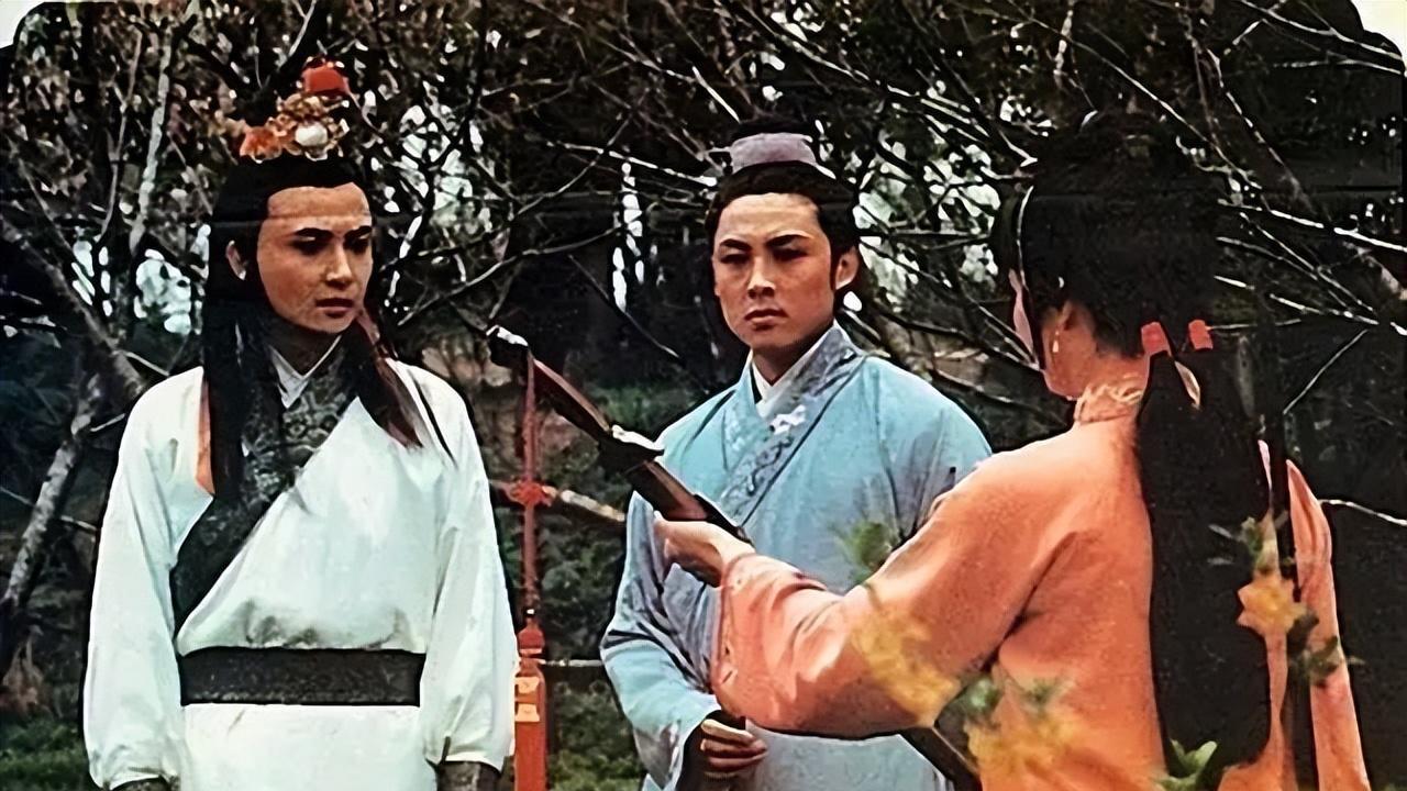 《红楼梦》：为什么说尤三姐一见钟情误终身