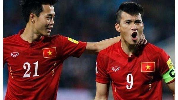 中国足球|下午13点! 越南媒体最新报道引爆争议, 球迷痛骂：中国足球真是笑话