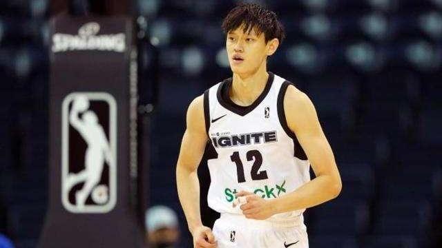 周琦|北京队新消息！曝秦晓雯追求周琦，3换1+近亿转会费，阿的江兴奋