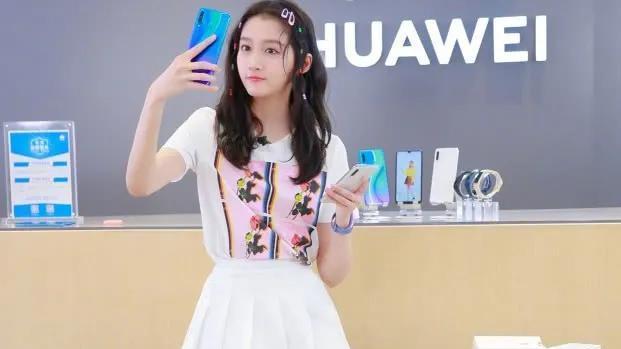 孟子义|关晓彤足够美颜值一流