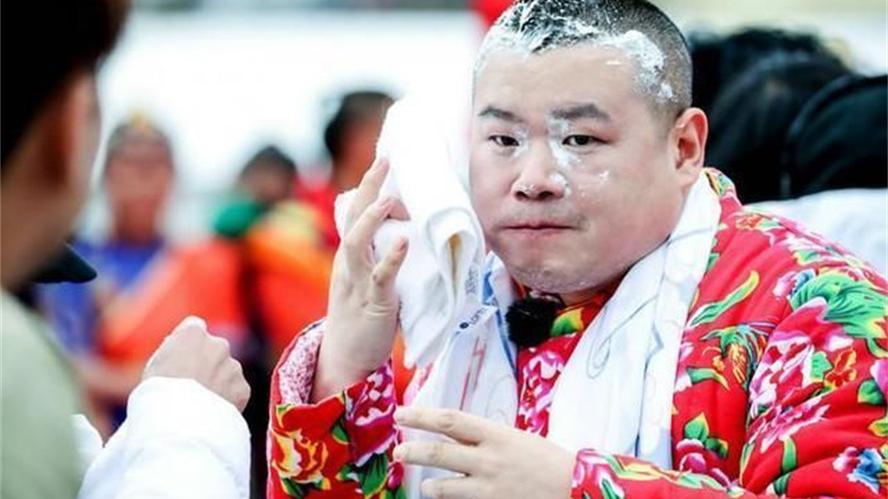 岳云鹏|岳云鹏一句话上热搜，引来网友们的质疑，郭德纲知道徒弟并不懒惰