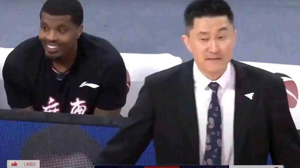广东男篮|争议！辽宁吊打广东郭艾伦却发火，13中3狂铁，杜锋垃圾时间包夹他