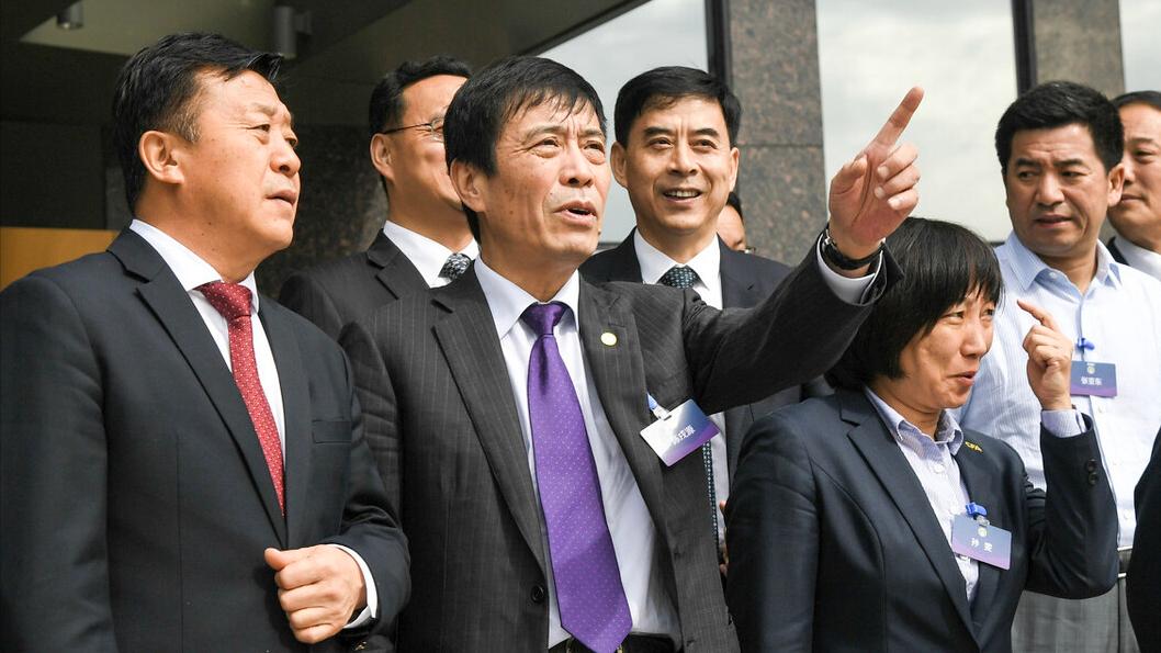 王珊珊|中国女足夺冠凯旋，王珊珊向足协提一个要求，男足无地自容