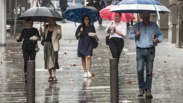 福绵|悉尼大雨导致员工重返办公室受阻，企业表示出勤率低于预期