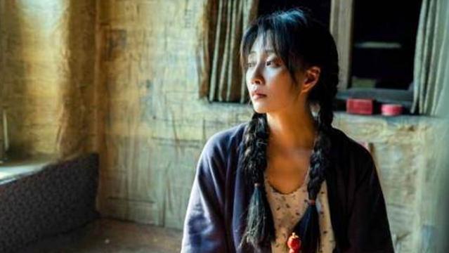 谭松韵|电视剧《人世间》中，女人向男人如此表白，一句话胜过千言万语