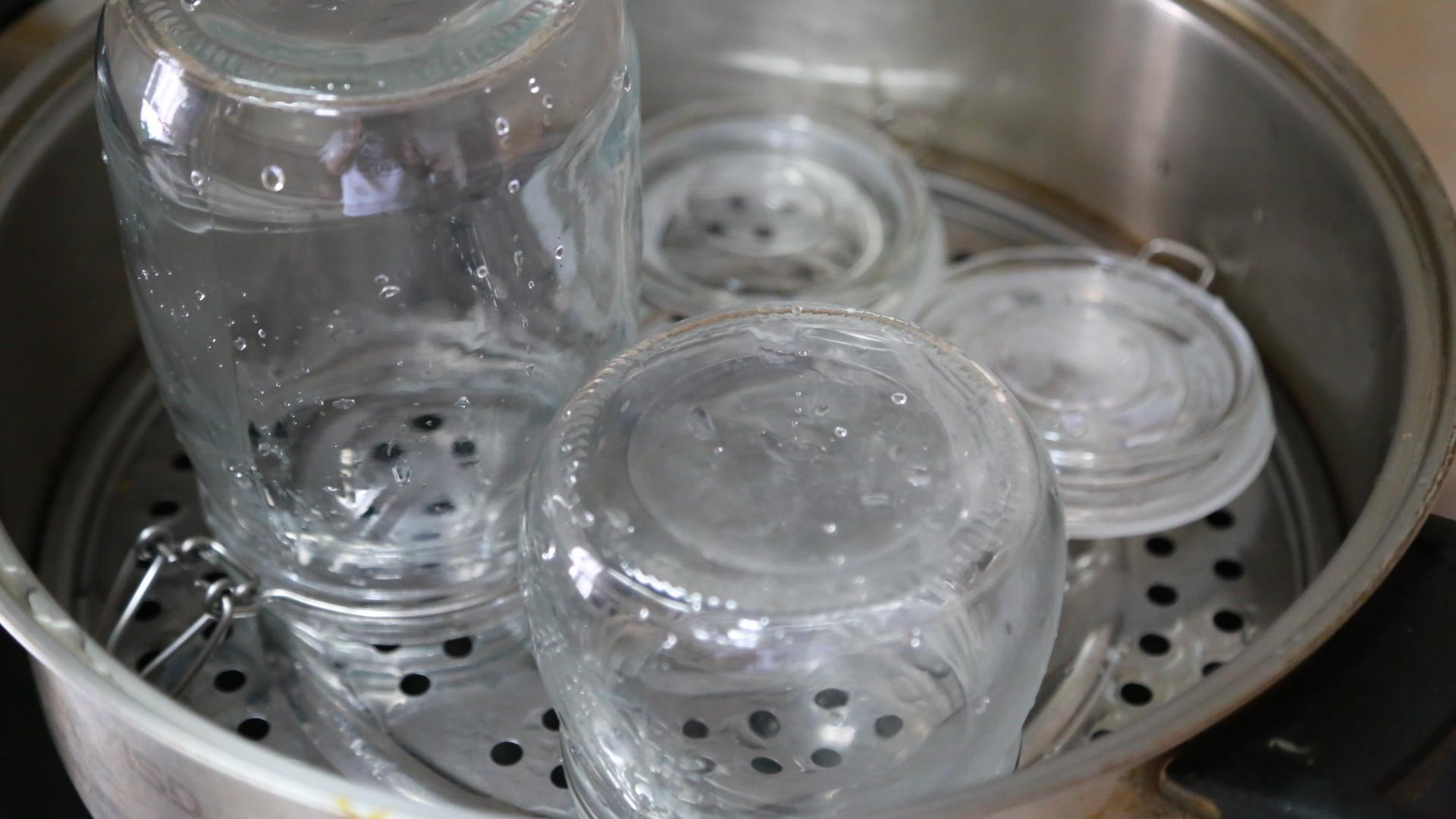 黄桃|自从学会黄桃罐头做法后，就再也没出去买过，家人吃不够