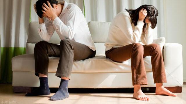 王思聪|丈夫出轨后去世，留下一堆光盘，妻子看完内容后哭倒在地