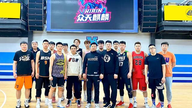 北京男篮|正式签约！CBA名将加盟北京球队，拿到大合同，冲击总冠军