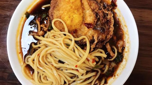 吐司|安徽只在夜里开的面馆，外地人驱车百公里去吃，本地人：不如从前