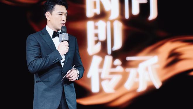 王耀庆|事业上一路生花的王耀庆，感情也是一帆风顺，真可谓人生赢家！