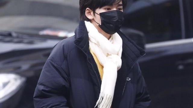 前任3再见前任|理智追星不存在，不过疯狂到炫耀脸贴偶像屁股，这太过分了吧？