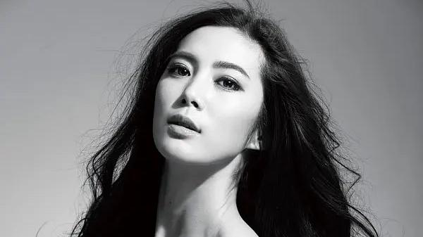 王珂|被称为女版于震，演抗日神剧走红的演员王珂悄然淡出了观众视线