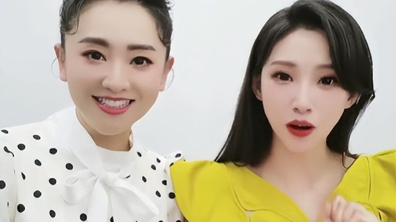 舒淇|央视马凡舒与月亮姐姐罕见同框！皮肤白嫩身材好，双手比心显亲切