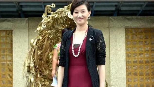 春晚|54岁宋祖英罕见露面，说出从春晚消失原因，真相令人佩服