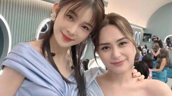 赵樱子|赵樱子玩大冒险提尴尬问题，于文文机智救场，赵梦：以为我傻？