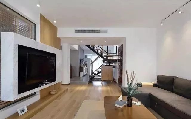 147平复式新房，全屋装修漂亮极了，最喜欢顶楼90平大露台，晒晒