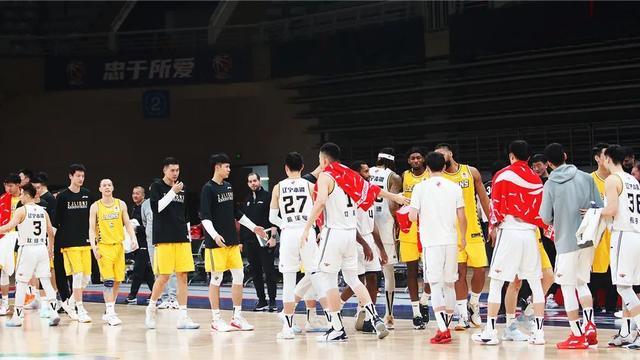 |辽宁男篮热身赛曝光，张镇麟正式复出，弗格爆发，朱荣振抢镜