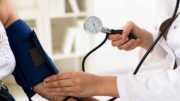 泡面|高血压偏好这6类人，若你符合，当心被高血压盯上，及时监测