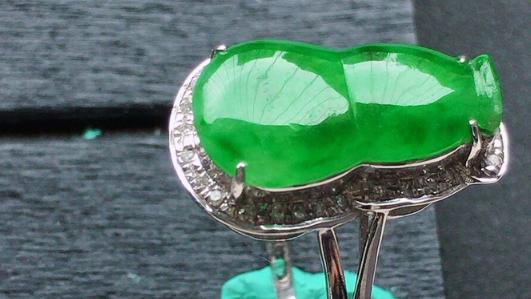 翡翠|相信很多新手都不了解，来看看翡翠加工的详细步骤，到底有多复杂