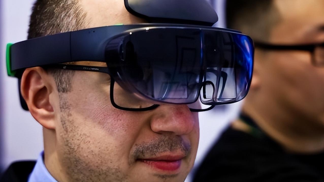 短视频|真能打怪升级？OPPO公布穿戴式电子设备专利，将成为AR眼镜新助力