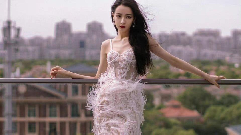 迪丽热巴|汪小菲“子虚乌有”激怒葛斯齐，迪丽热巴再用“子虚乌有”回怼